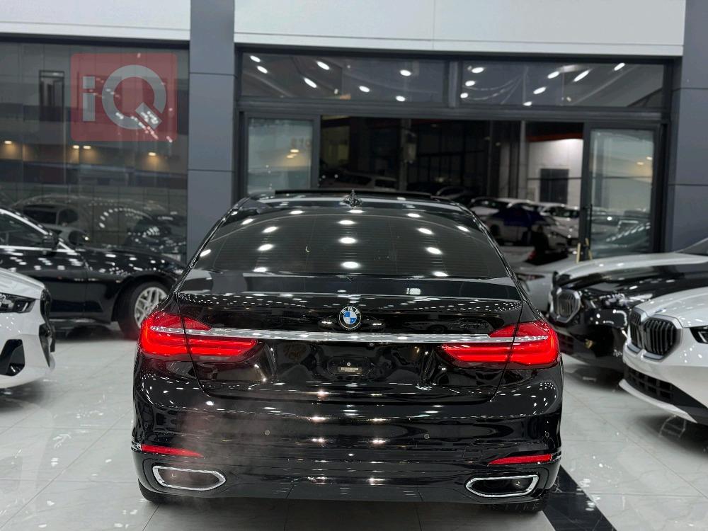 بي ام دبليو الفئة 7